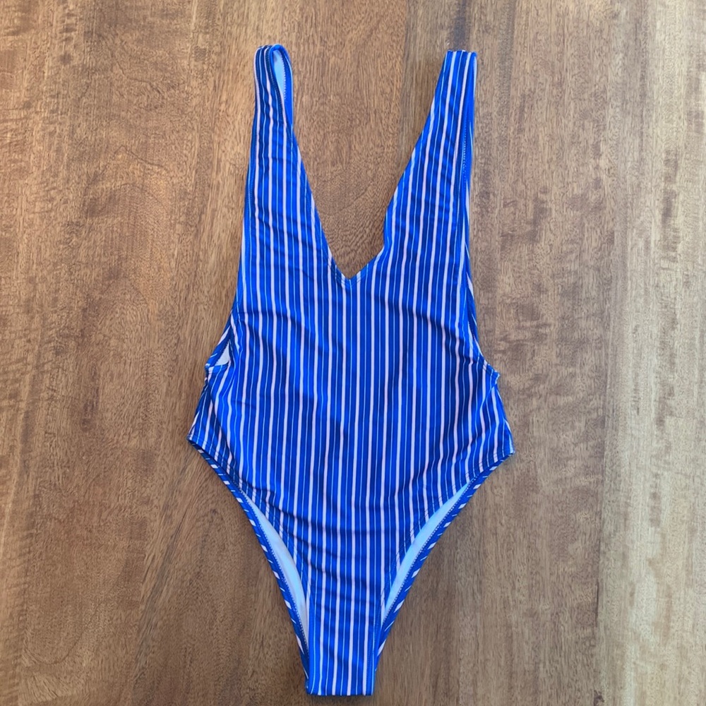 Plunge neck one piece swimsuit